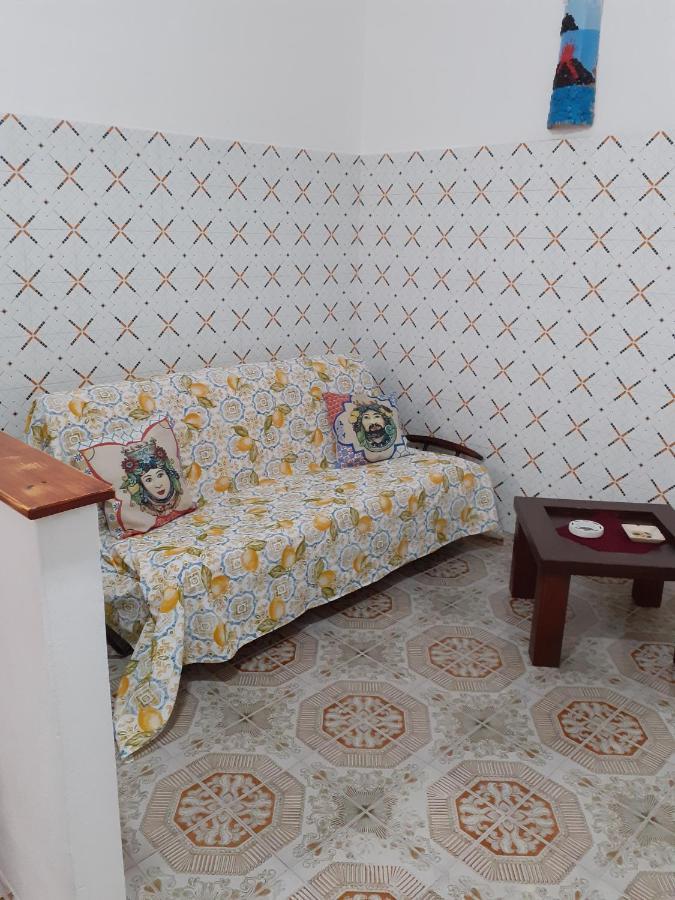 Domus Apollo Lägenhet Lipari  Exteriör bild