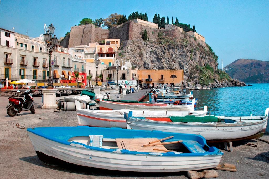 Domus Apollo Lägenhet Lipari  Exteriör bild