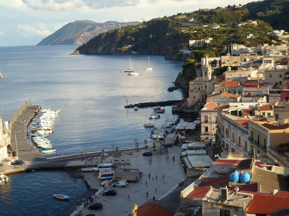 Domus Apollo Lägenhet Lipari  Exteriör bild